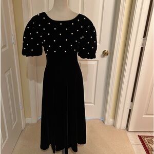 Vintage princess style velvet dress size 6